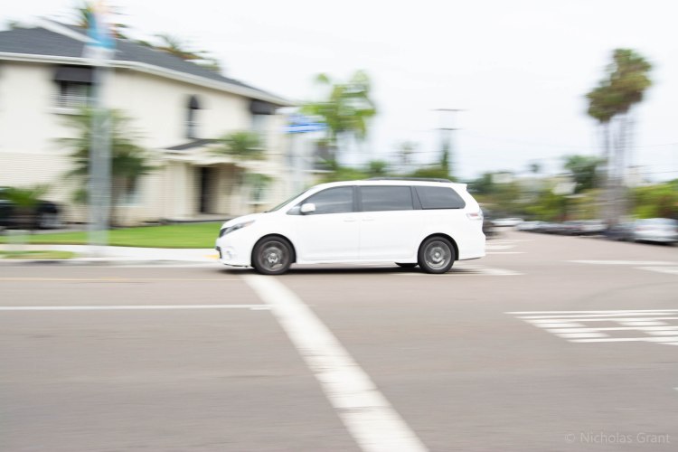 Toyota Minivan Panning